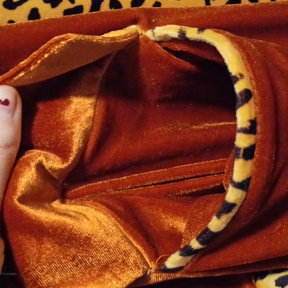 Custom Fairy Velvet Duster Cardigan with Leopard Detail & Smocked Back - Picture 8 of 9